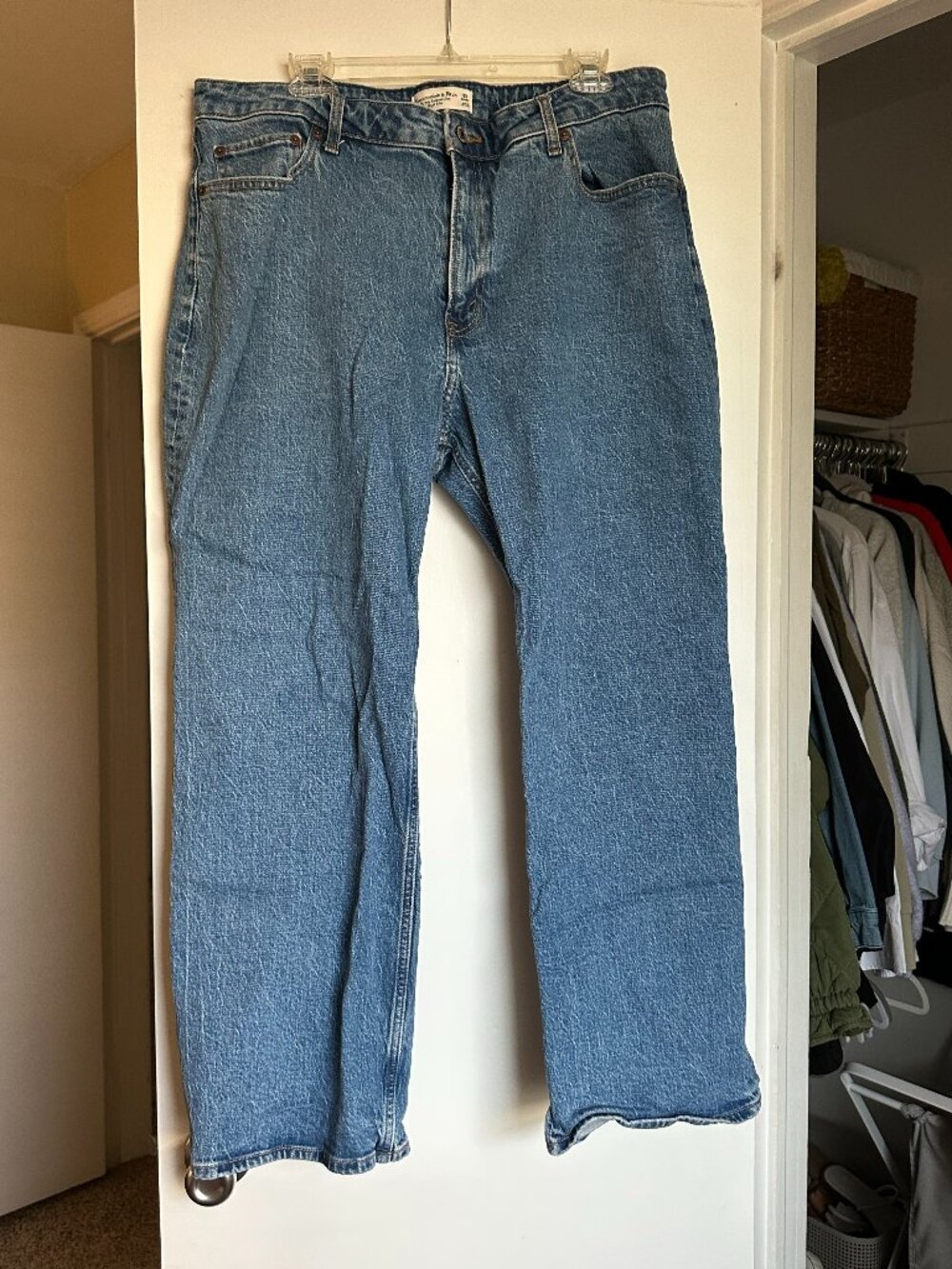 Size 33 Short, Abercrombie High Rise Curve Love 'The 90s Relaxed Jean'